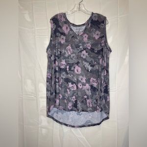 Lane Bryant 14/16 high low v-neck tank top